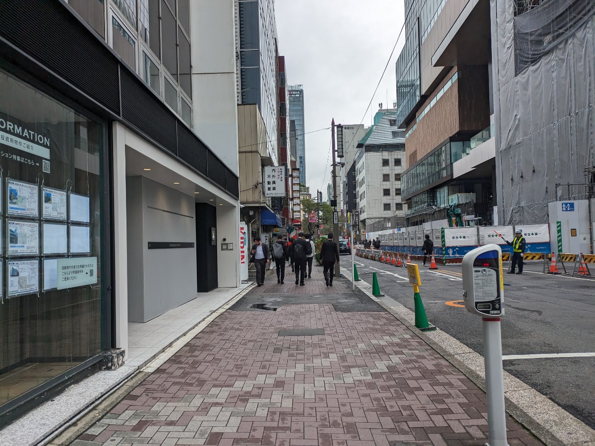 v20251025150703/fresh/building/J00100385483_11