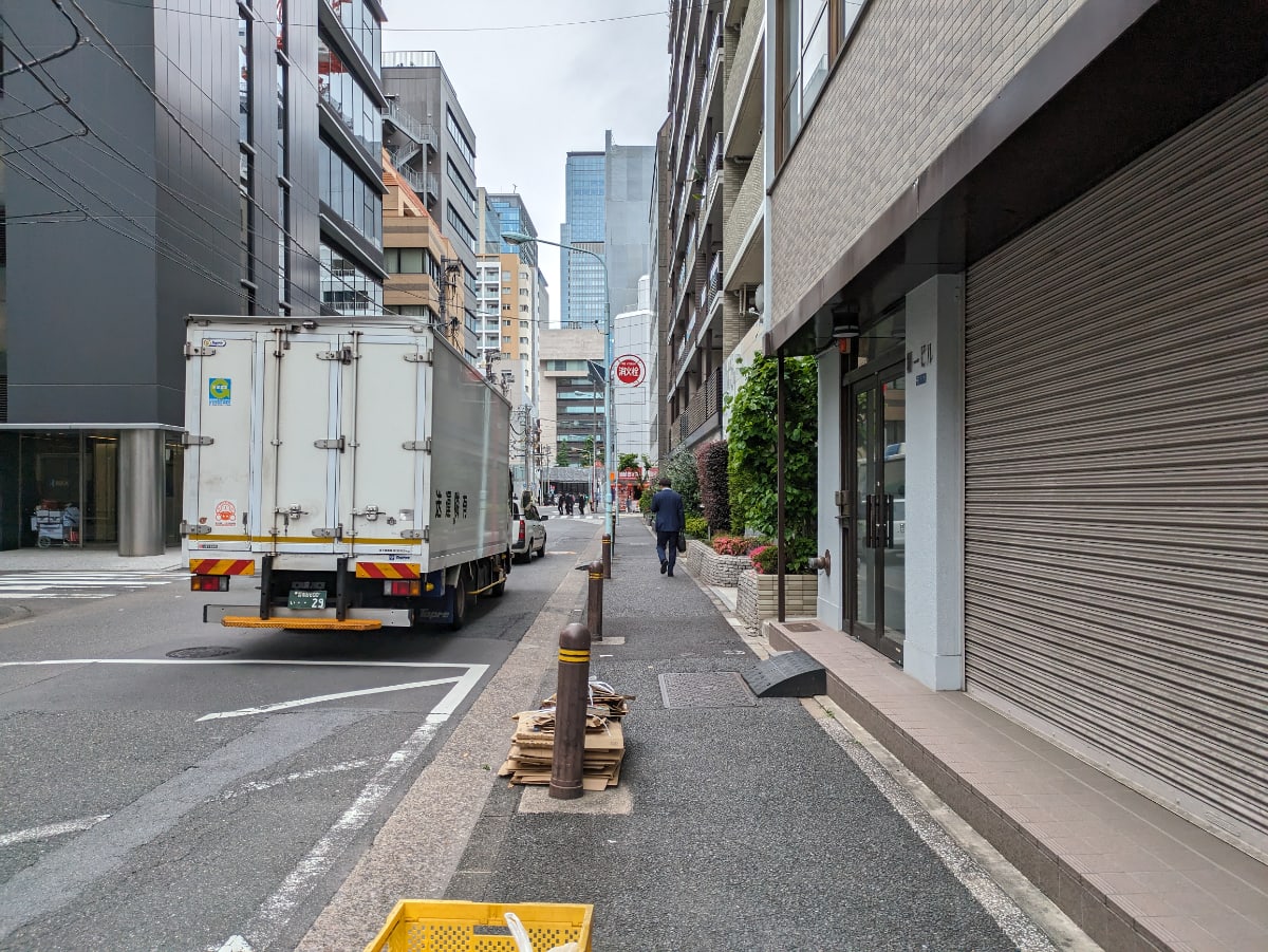 v20251025150703/fresh/building/J00100385899_2