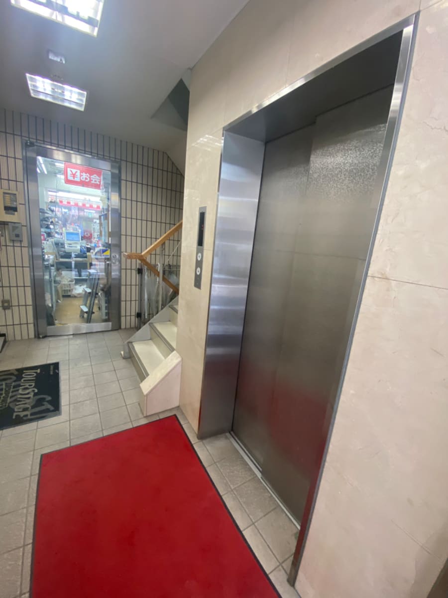 v20251025150703/fresh/building/J00100389818_4