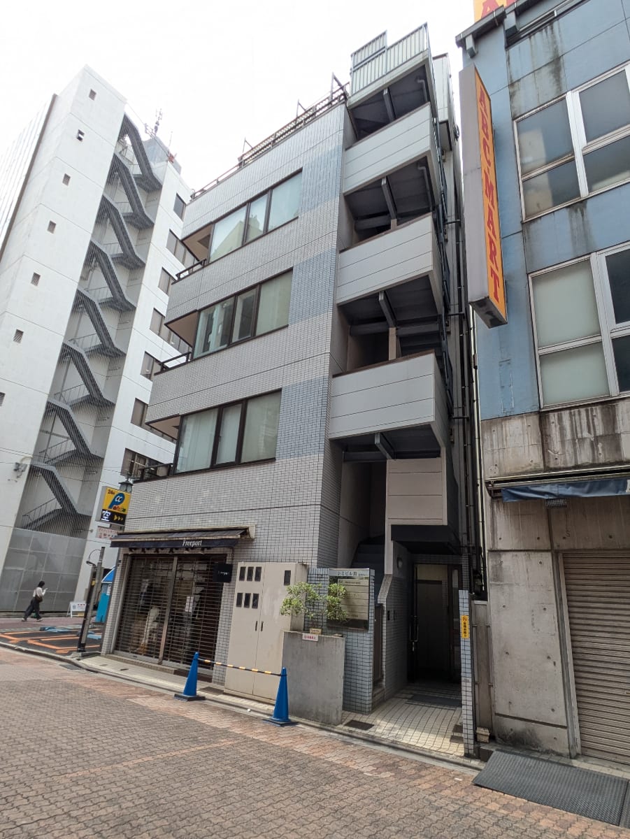 v20251025150703/fresh/building/J00100389845_10