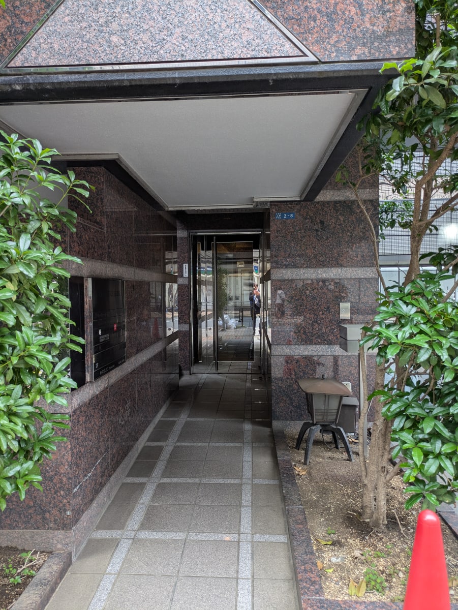 v20251025150703/fresh/building/J00100390232_13