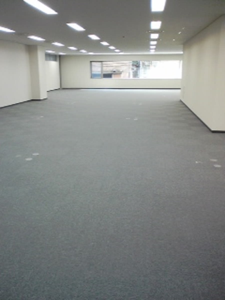 v20251025150703/fresh/building/J00100390372_9