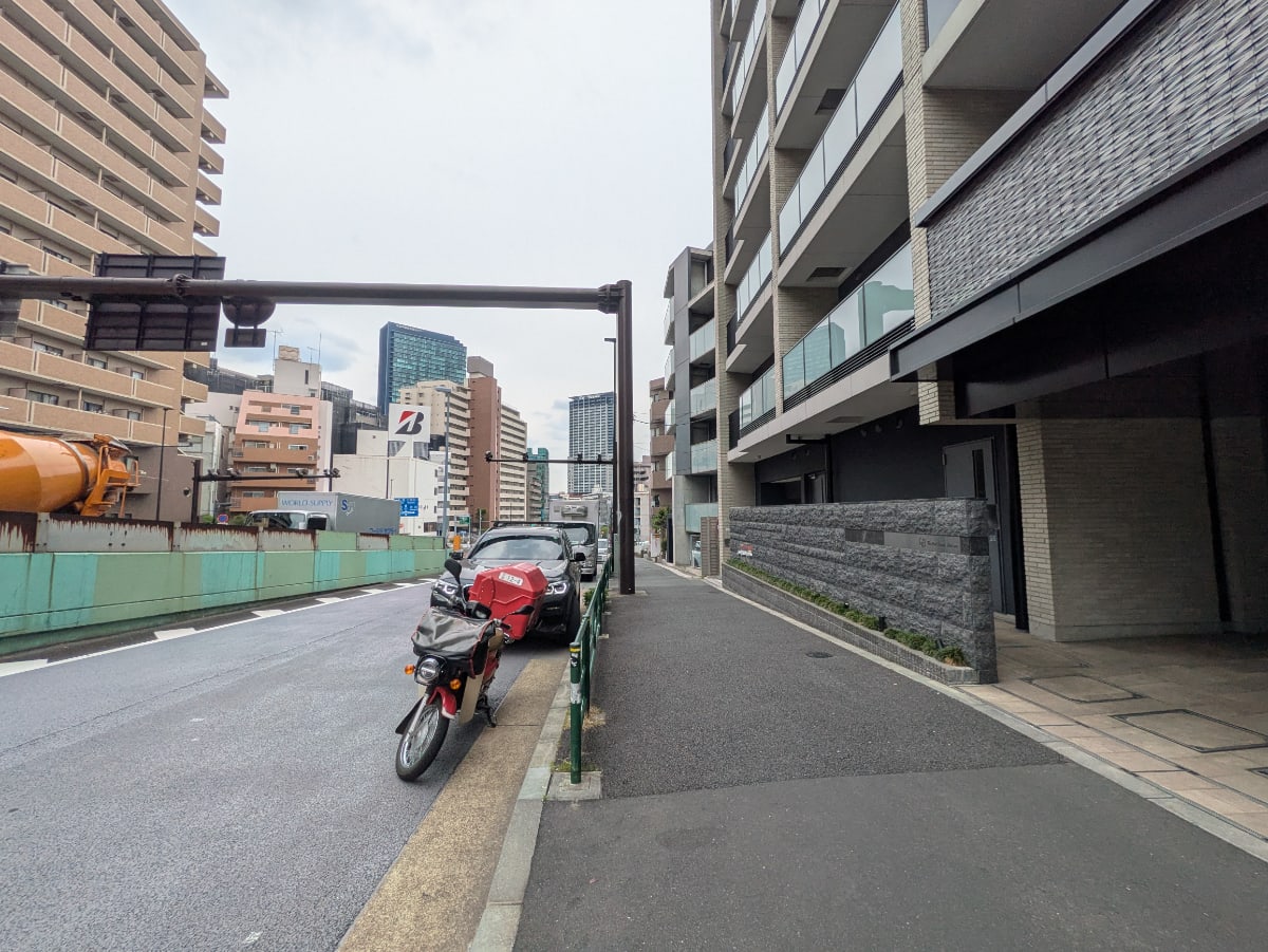 v20251025150703/fresh/building/J00100401952_10