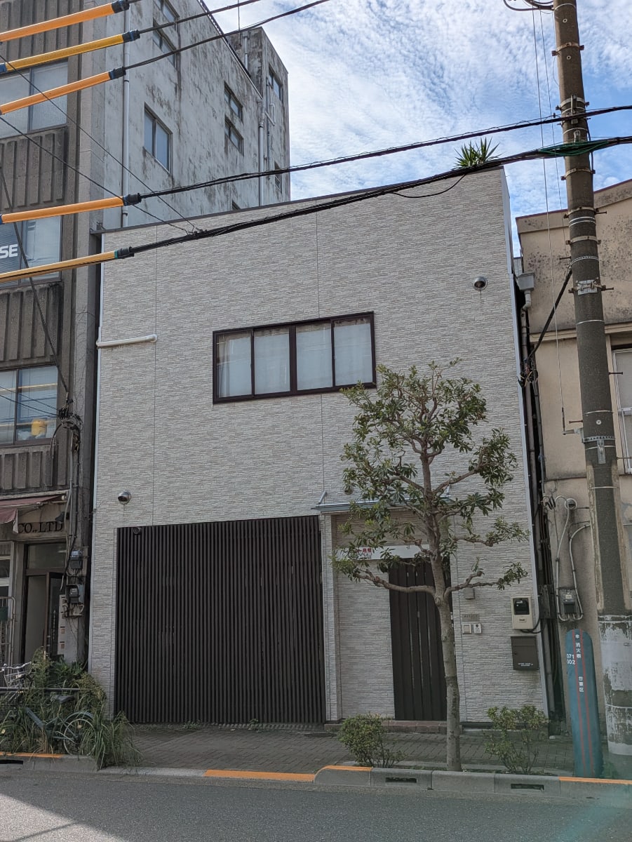 v20251025150703/fresh/building/J00100408931_6