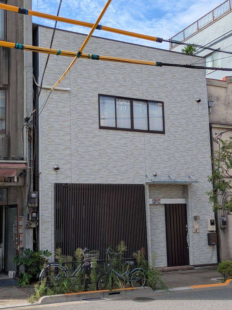 v20251025150703/fresh/building/J00100408931_7