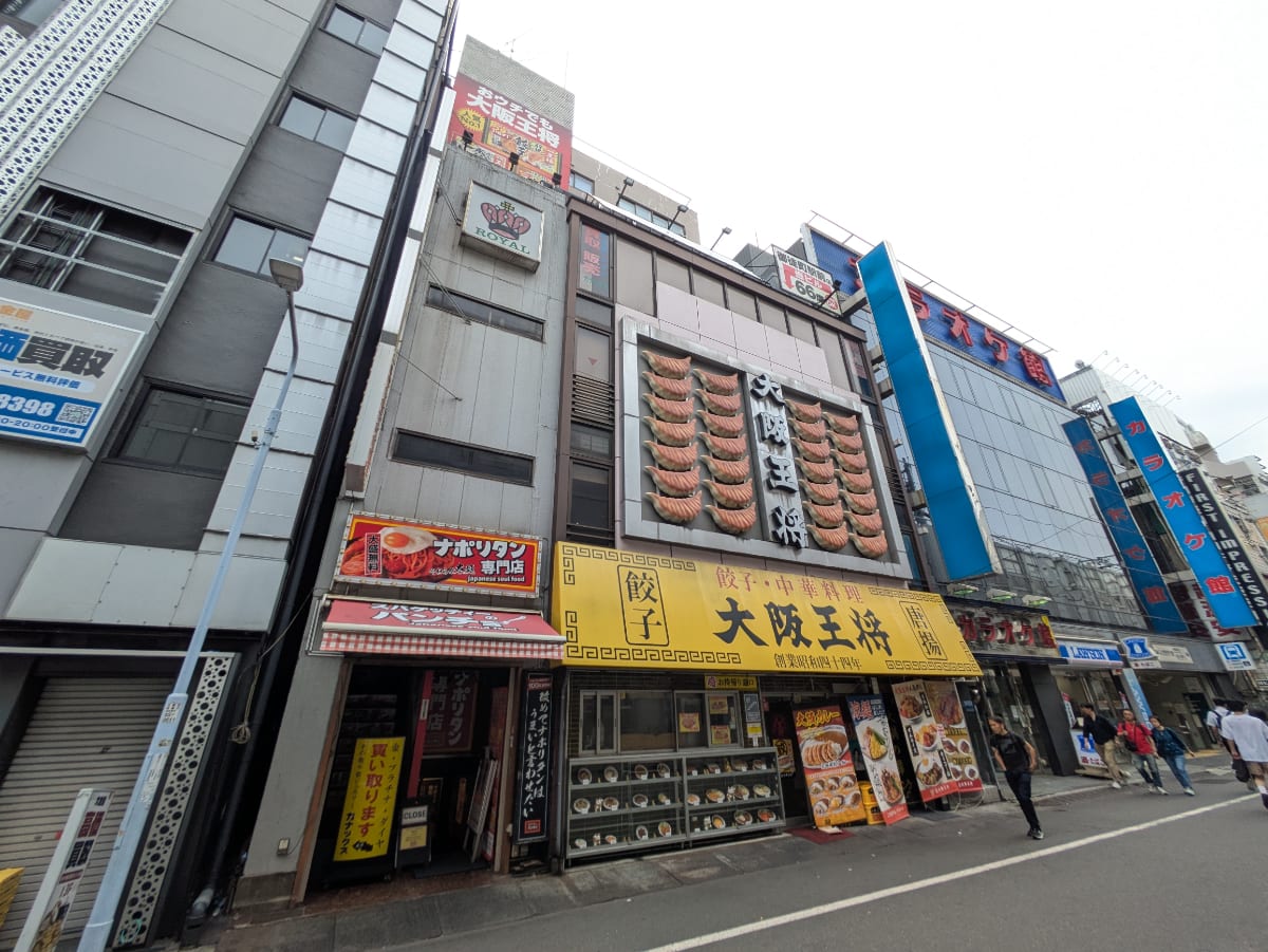 v20251025150703/fresh/building/J00100418715_1