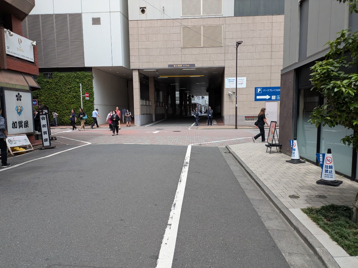 v20251025150703/fresh/building/J00100421241_13
