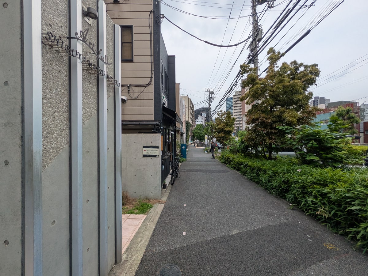 v20251025150703/fresh/building/J00100483089_2