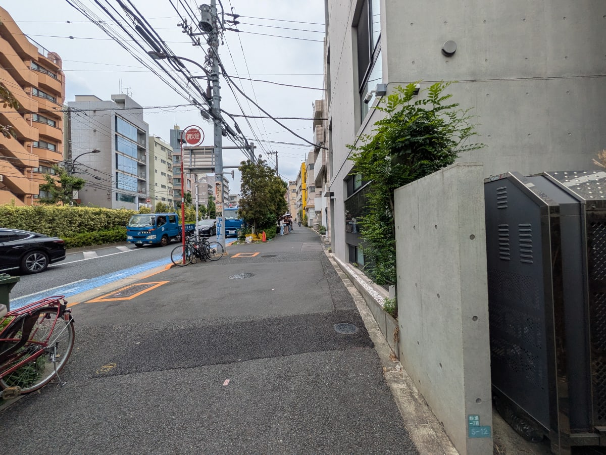 v20251025150703/fresh/building/J00100483089_7