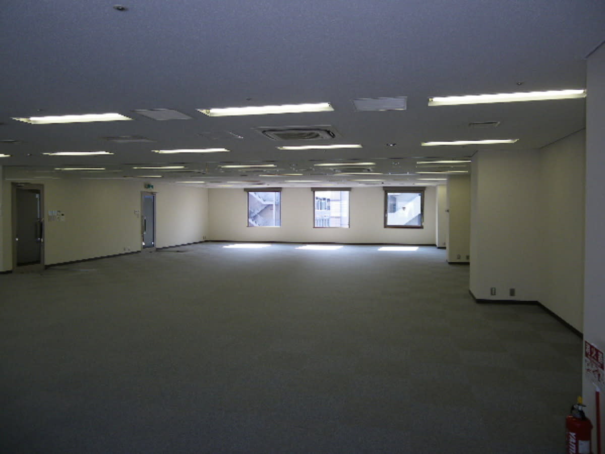 v20251027150705/fresh/building/J00100365043_9