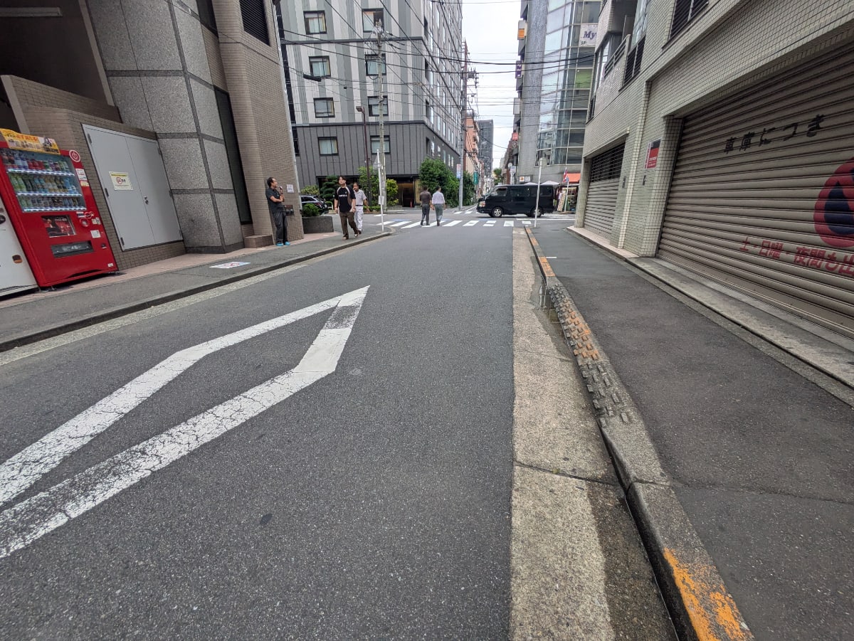 v20251027150705/fresh/building/J00100391369_13
