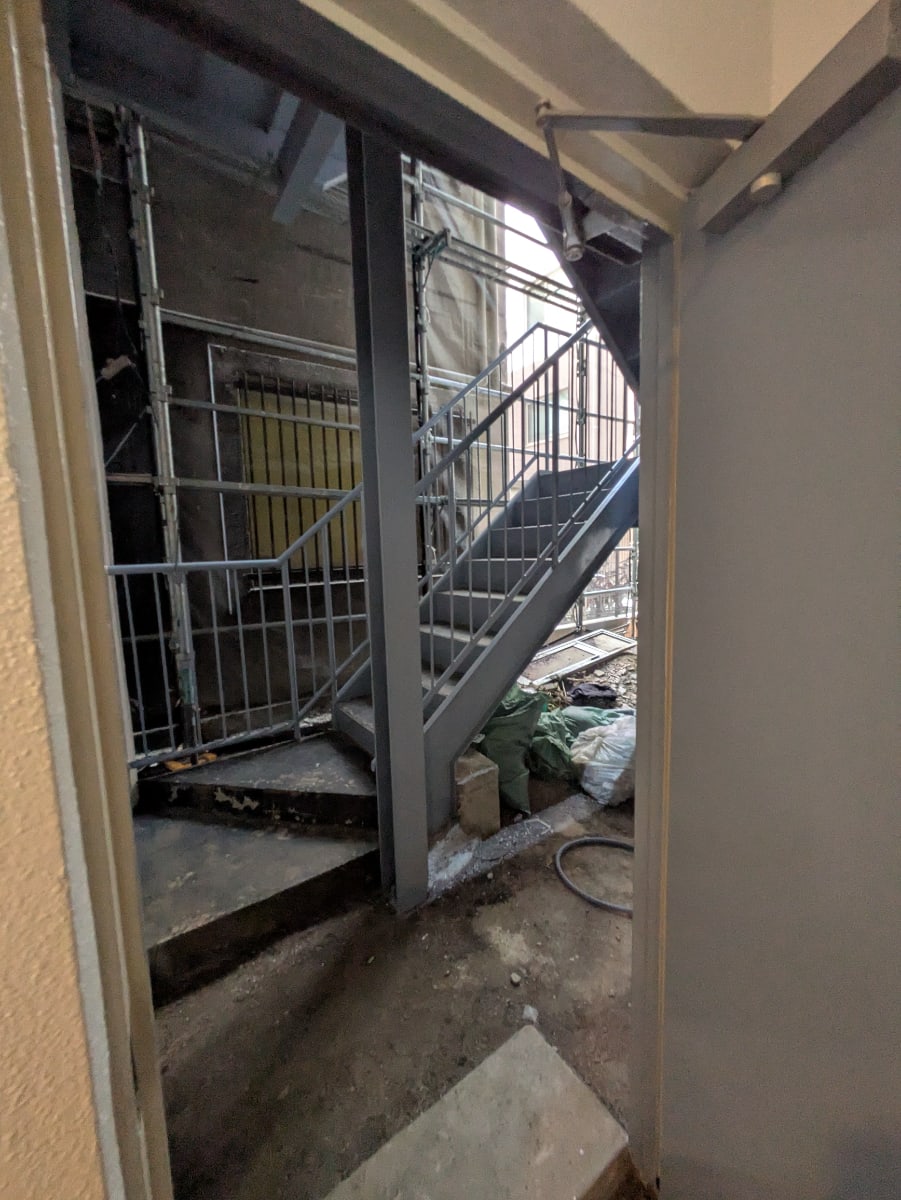 v20251028150703/fresh/building/J00100415158_6
