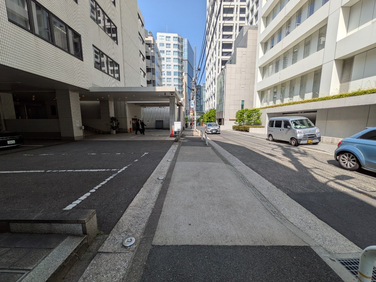 v20251101100342/fresh/building/J00100384558_16