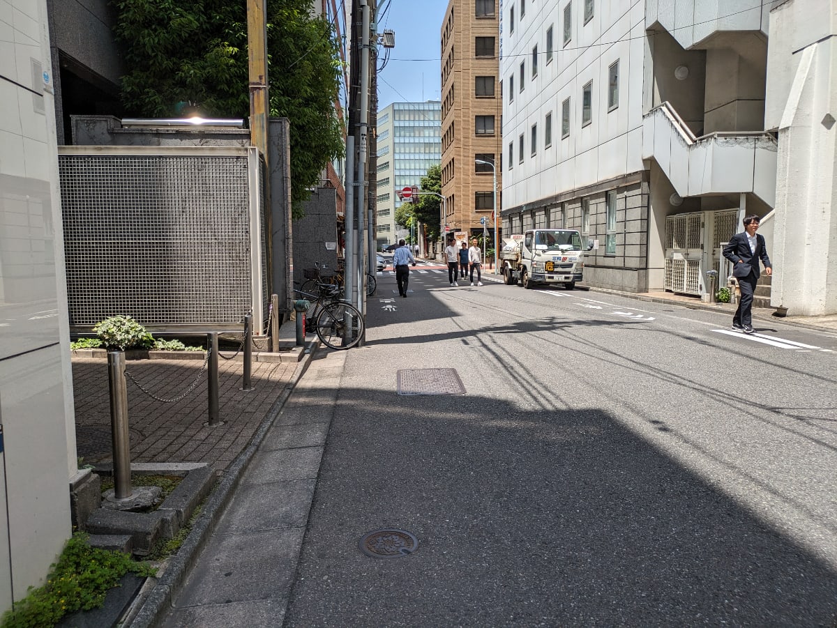 v20251101100342/fresh/building/J00100391049_9