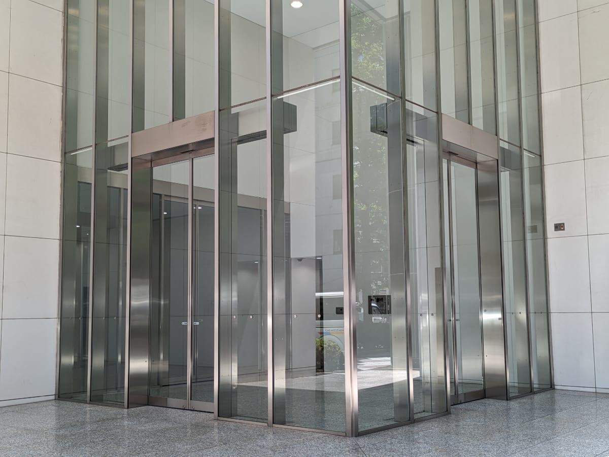 v20251106150802/fresh/building/J00100394652_17