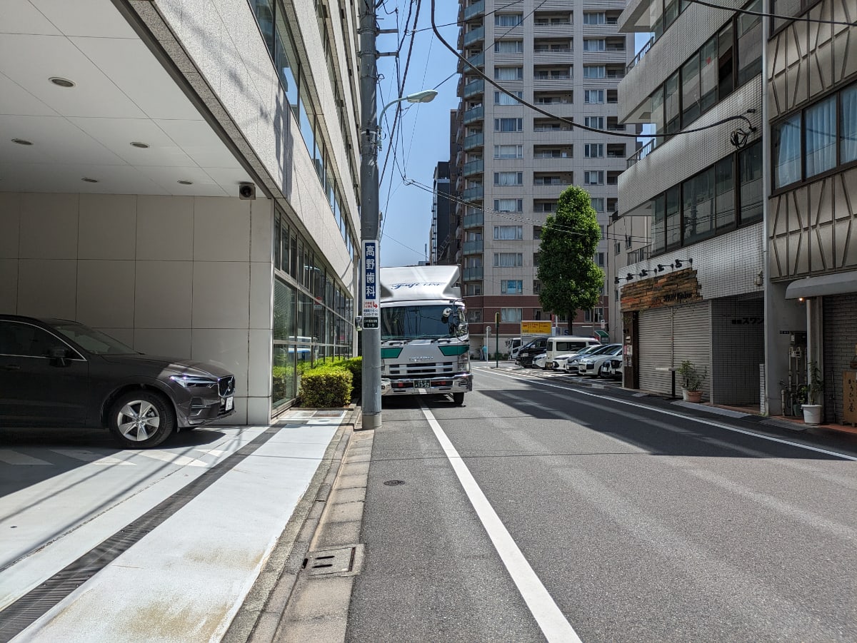v20251106150802/fresh/building/J00100394652_19