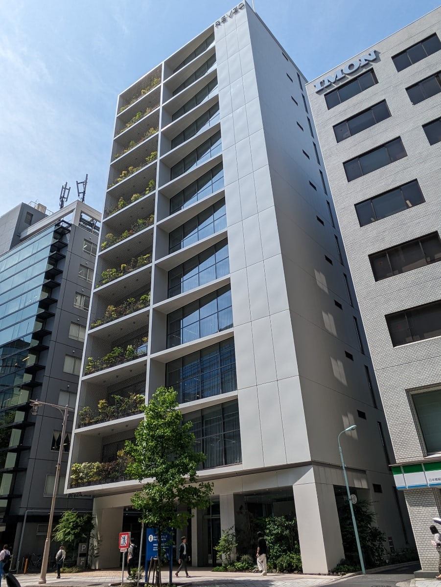 v20251106150802/fresh/building/J00100479972_1