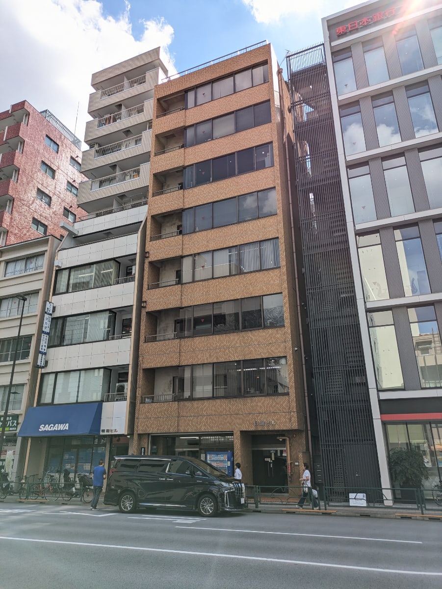 v20251114150803/fresh/building/J00100383665_15