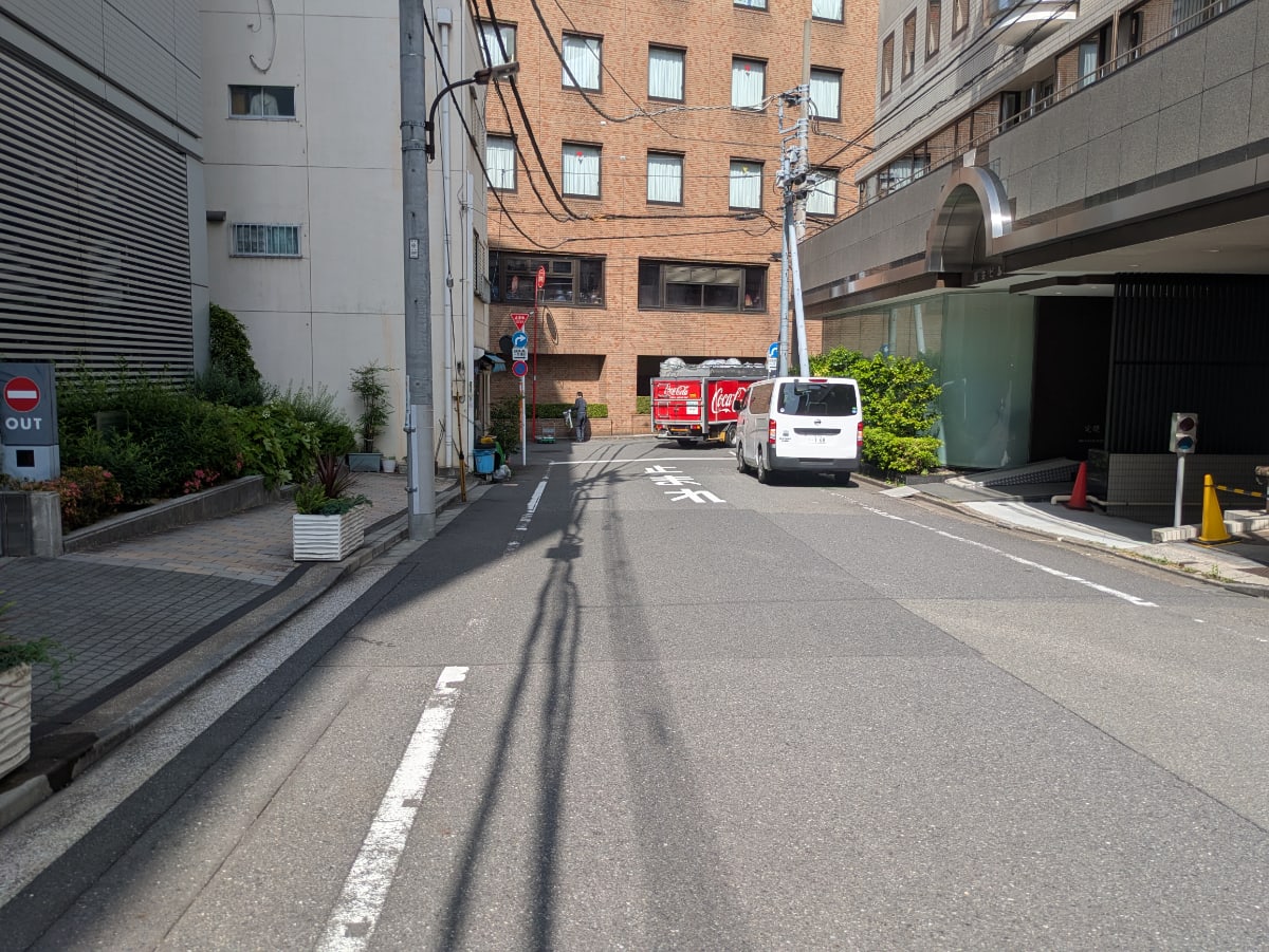 v20251114150803/fresh/building/J00100388040_13