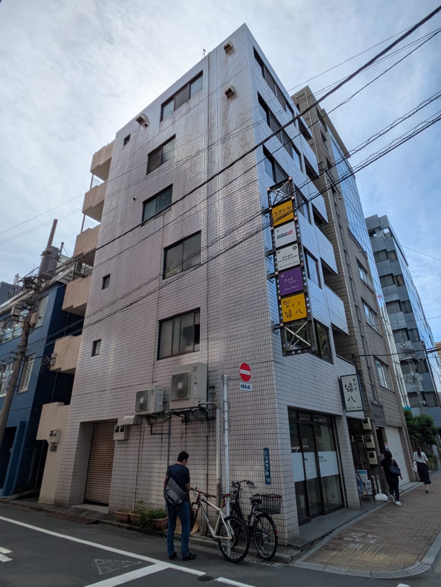 v20251114150803/fresh/building/J00100393512_13