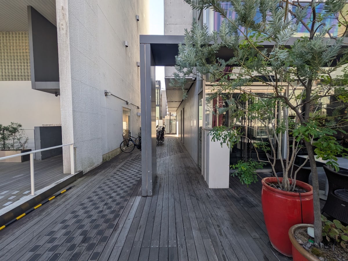 v20251114150803/fresh/building/J00100402712_7