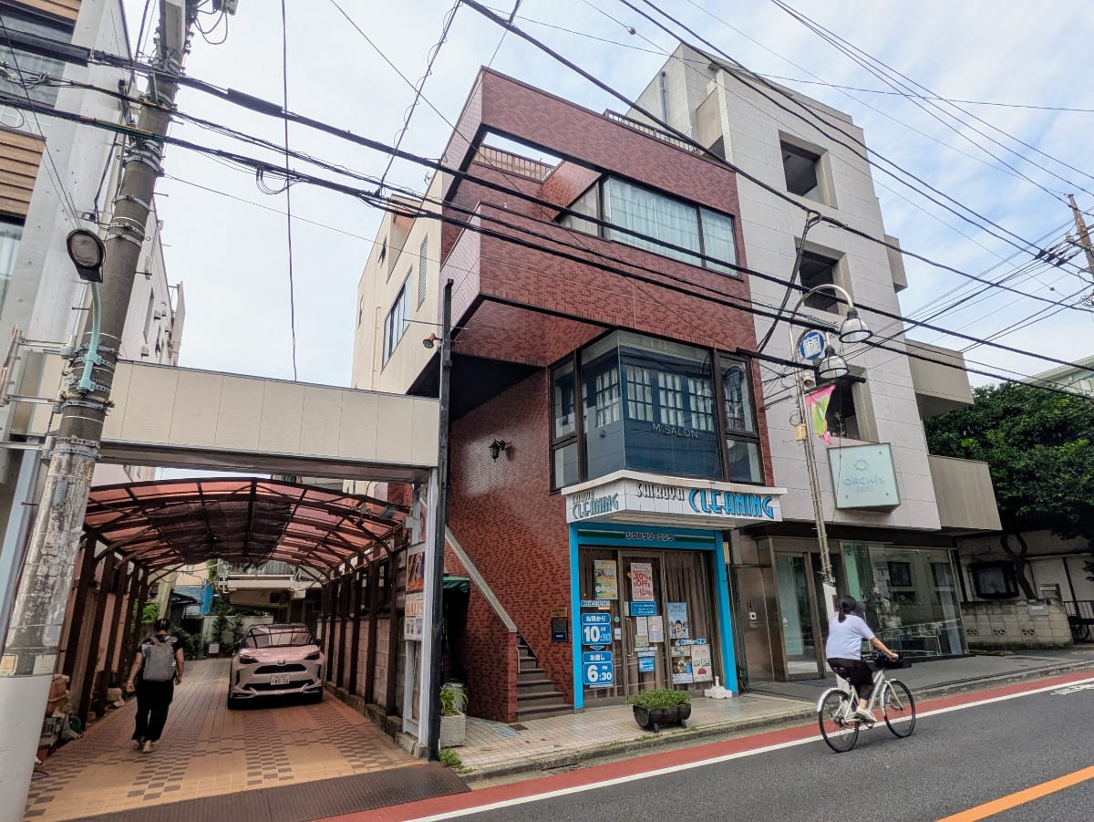 v20251114150803/fresh/building/J00100404330_10