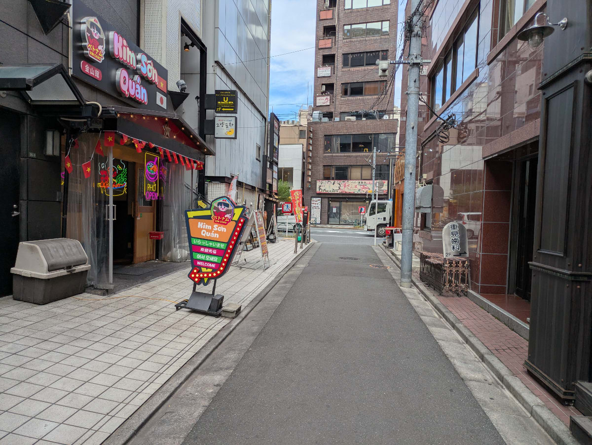 v20251117150812/fresh/building/J00100364190_13