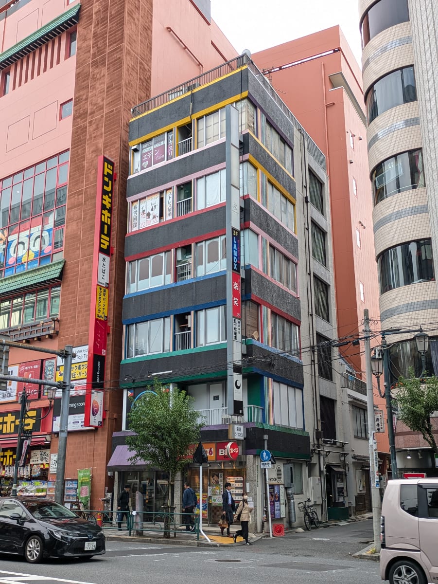v20251117150812/fresh/building/J00100373057_12