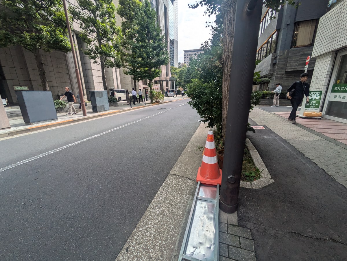 v20251117150812/fresh/building/J00100384393_11