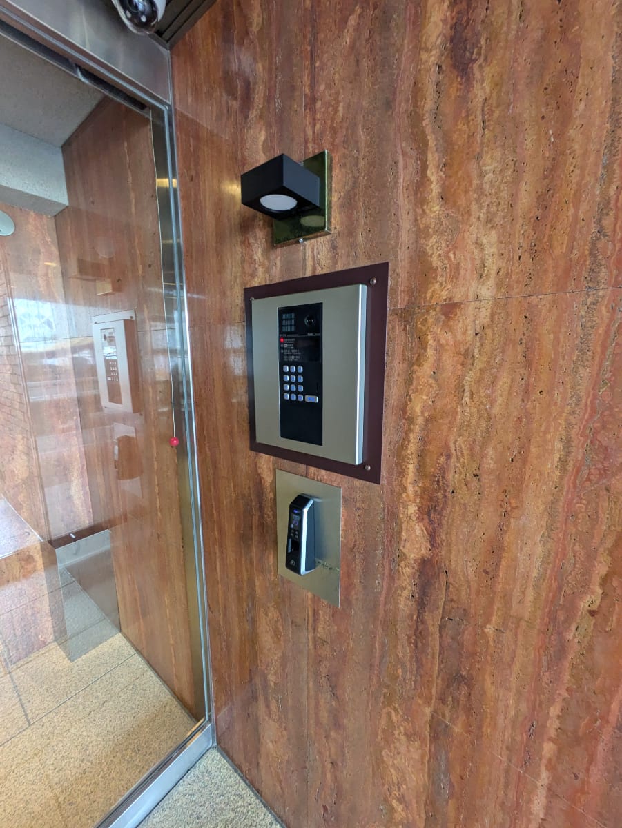 v20251117150812/fresh/building/J00100408665_15