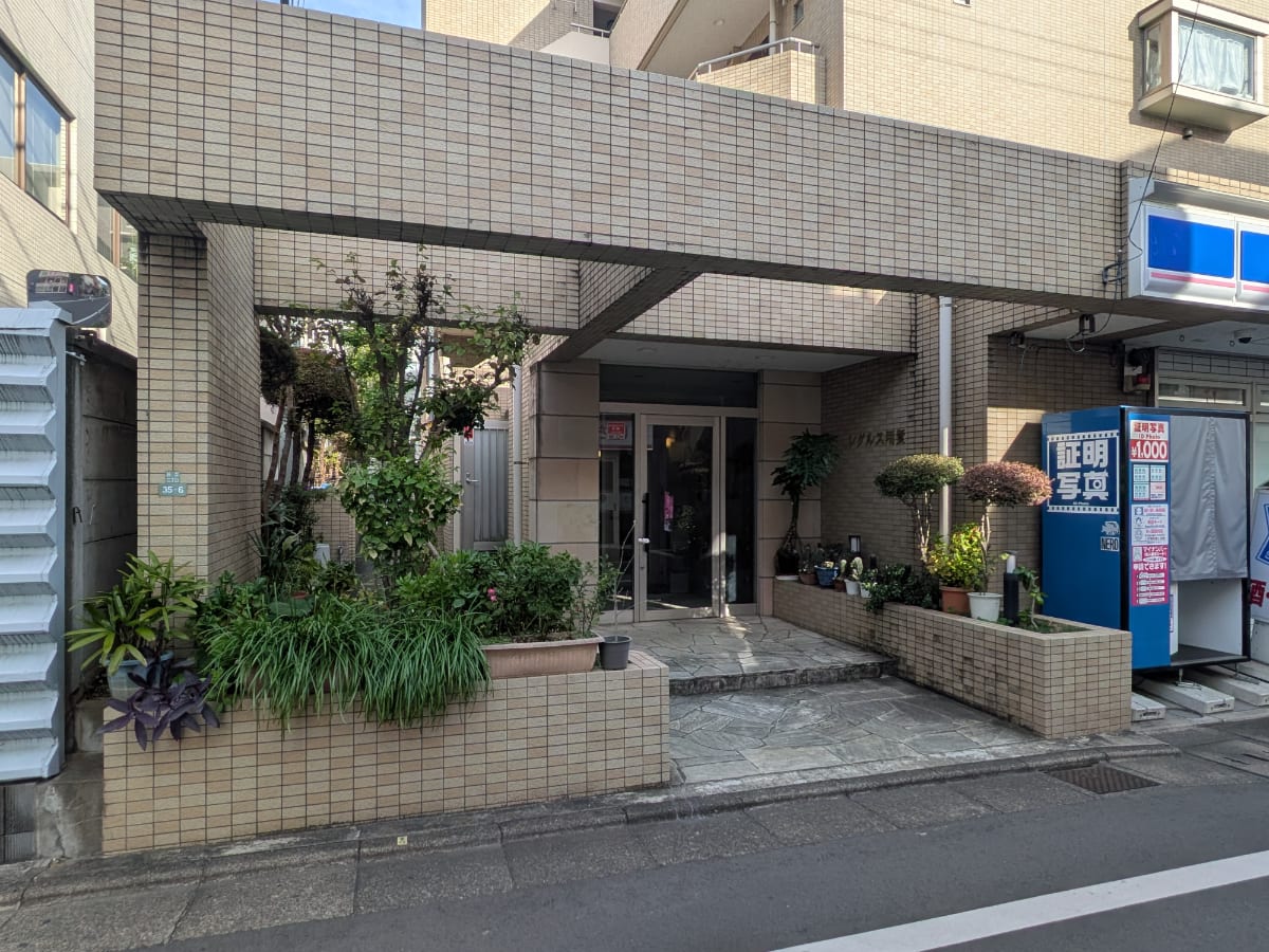v20251118150804/fresh/building/J00100366259_8