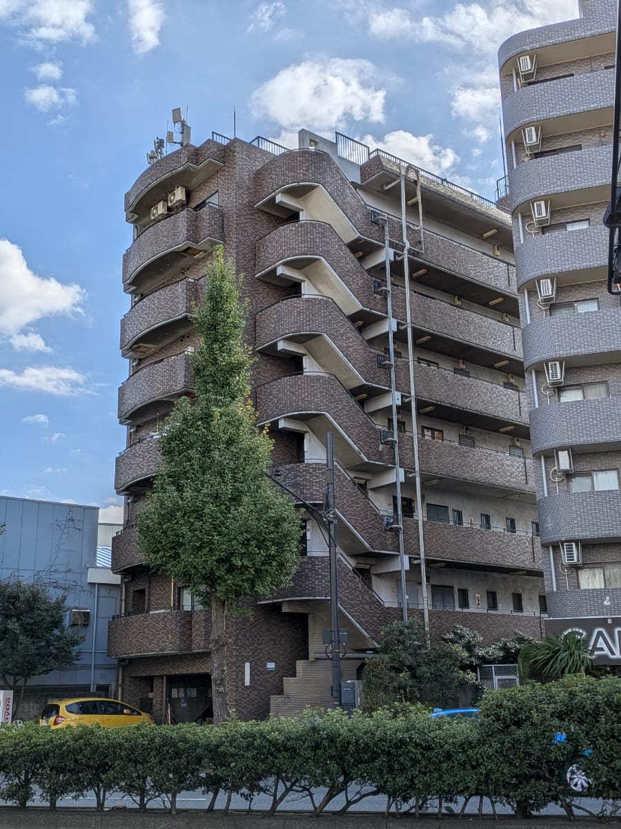 v20251118150804/fresh/building/J00100370406_8