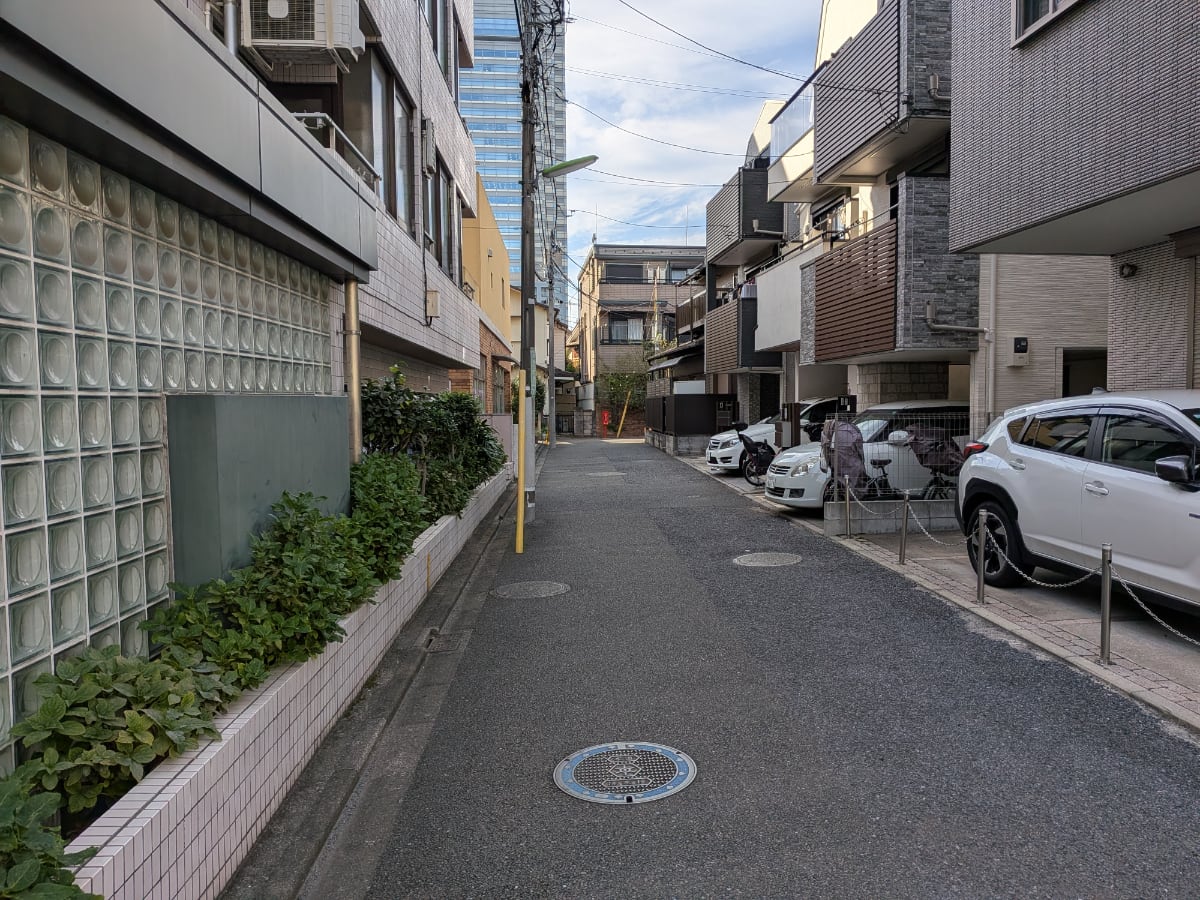 v20251118150804/fresh/building/J00100396588_15