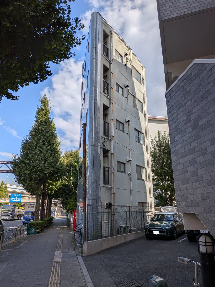 v20251118150804/fresh/building/J00100410352_14