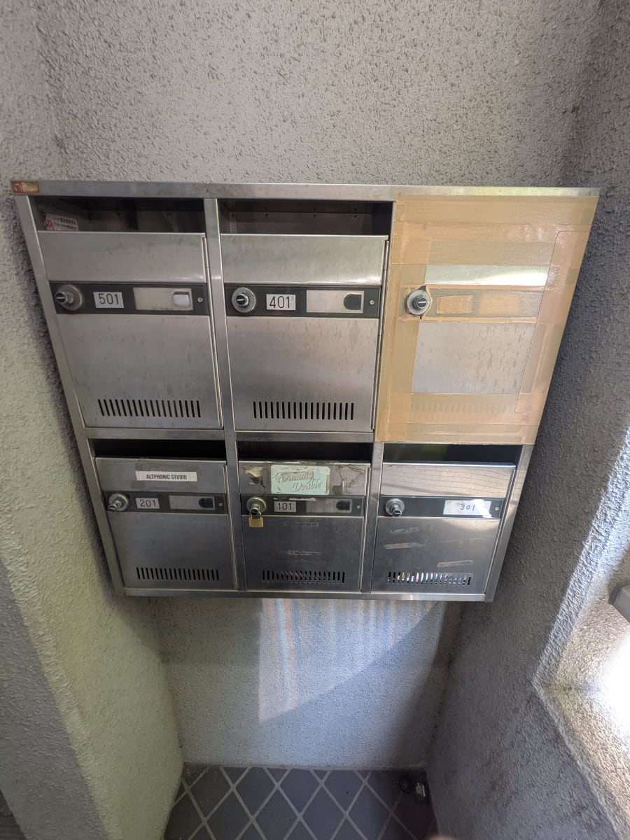 v20251118150804/fresh/building/J00100410352_16