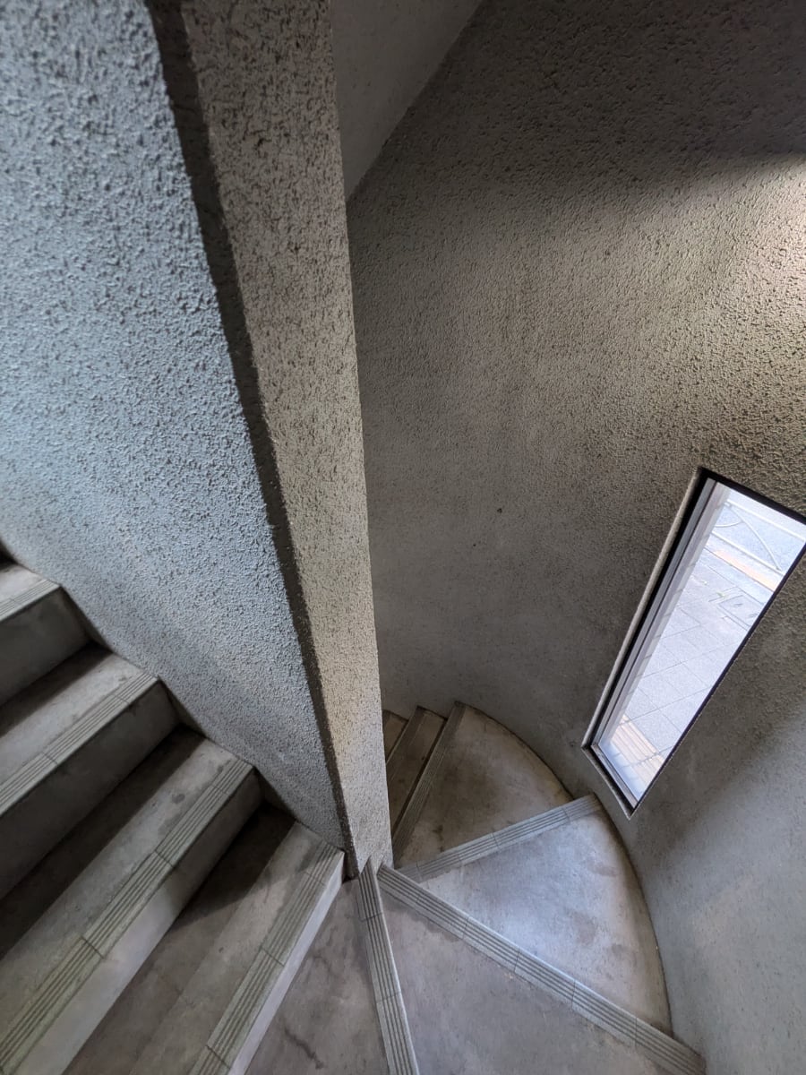v20251118150804/fresh/building/J00100410352_17