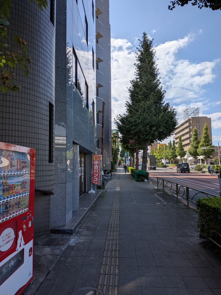 v20251118150804/fresh/building/J00100410352_2