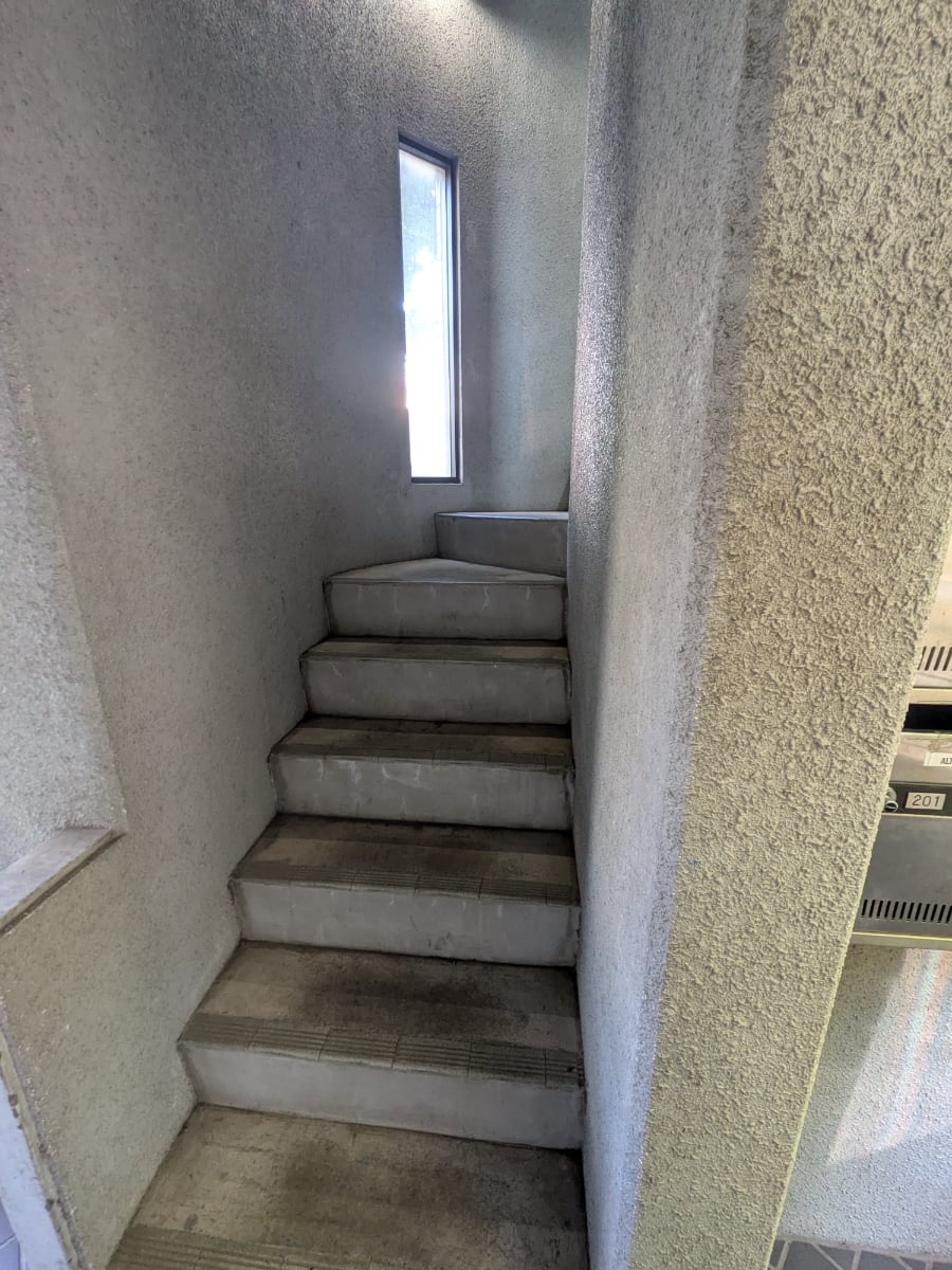 v20251118150804/fresh/building/J00100410352_4
