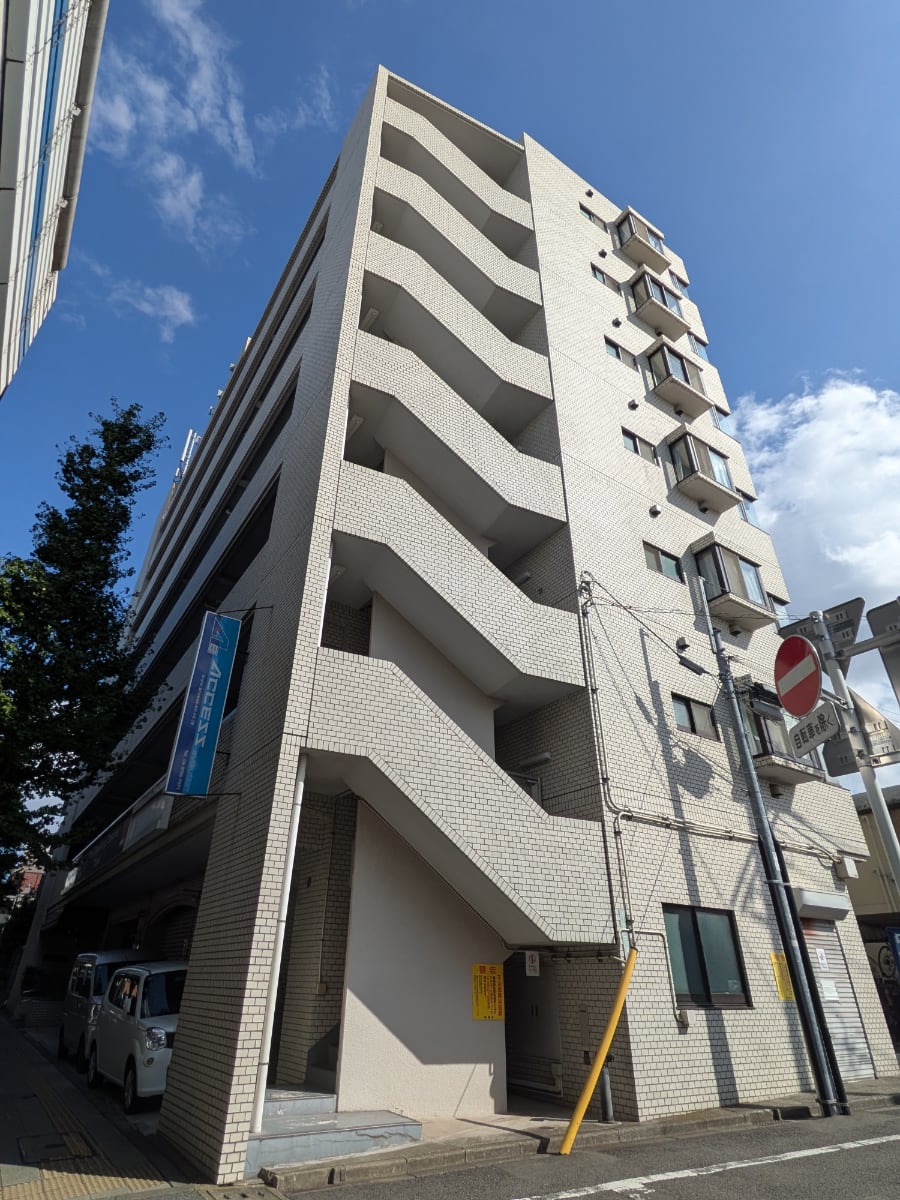 v20251118150804/fresh/building/J00100410535_9