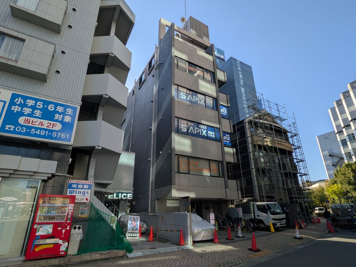 v20251120150807/fresh/building/J00100389279_5