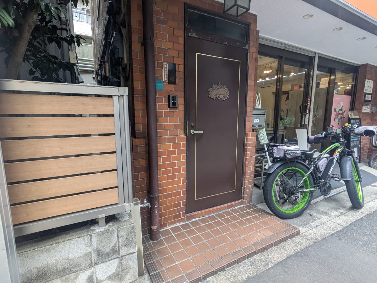v20251123150654/fresh/building/J00100364669_3