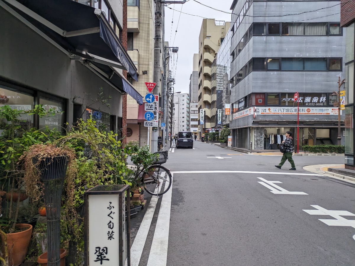 v20251123150654/fresh/building/J00100378607_9
