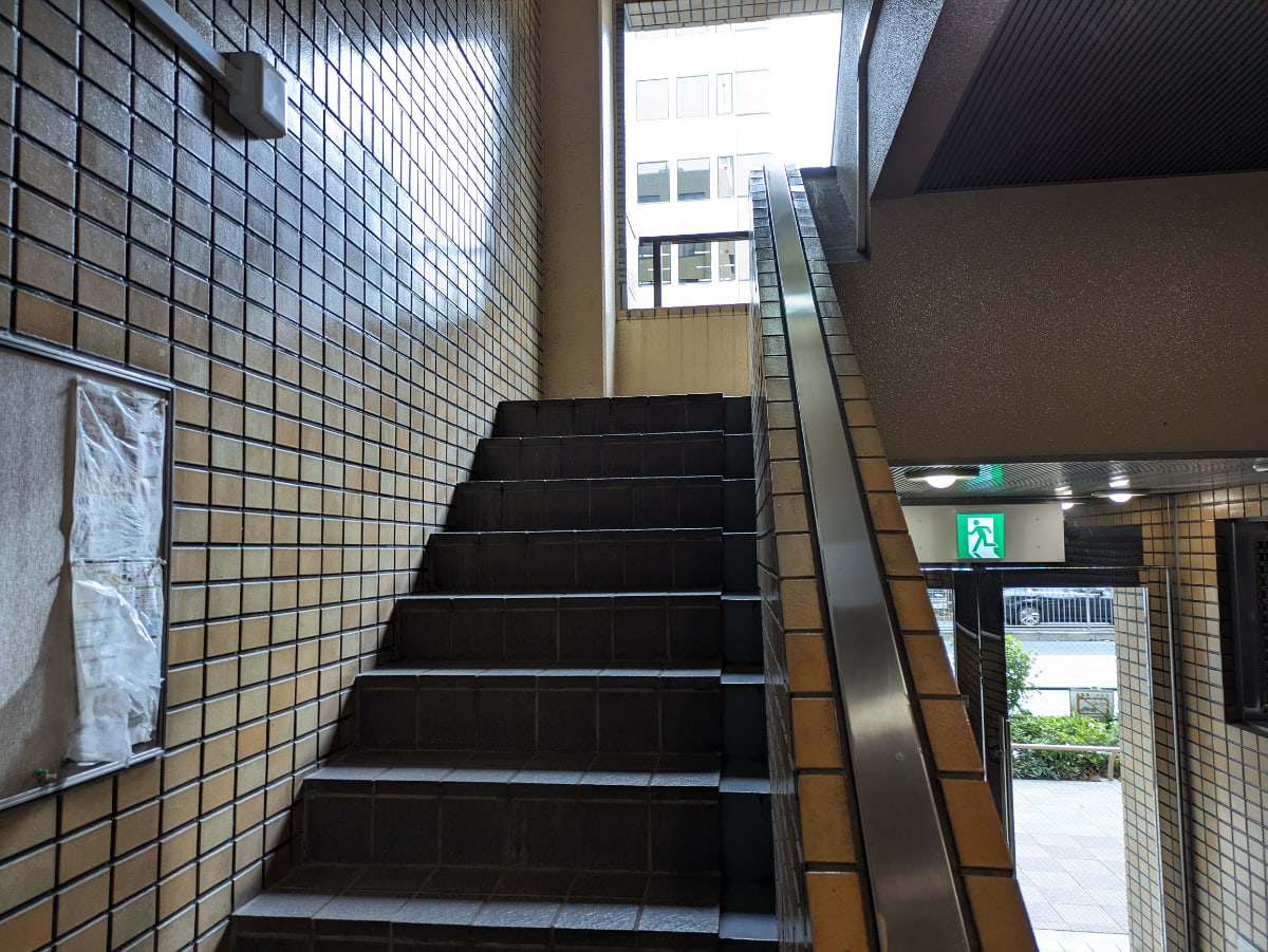 v20251123150654/fresh/building/J00100383712_14