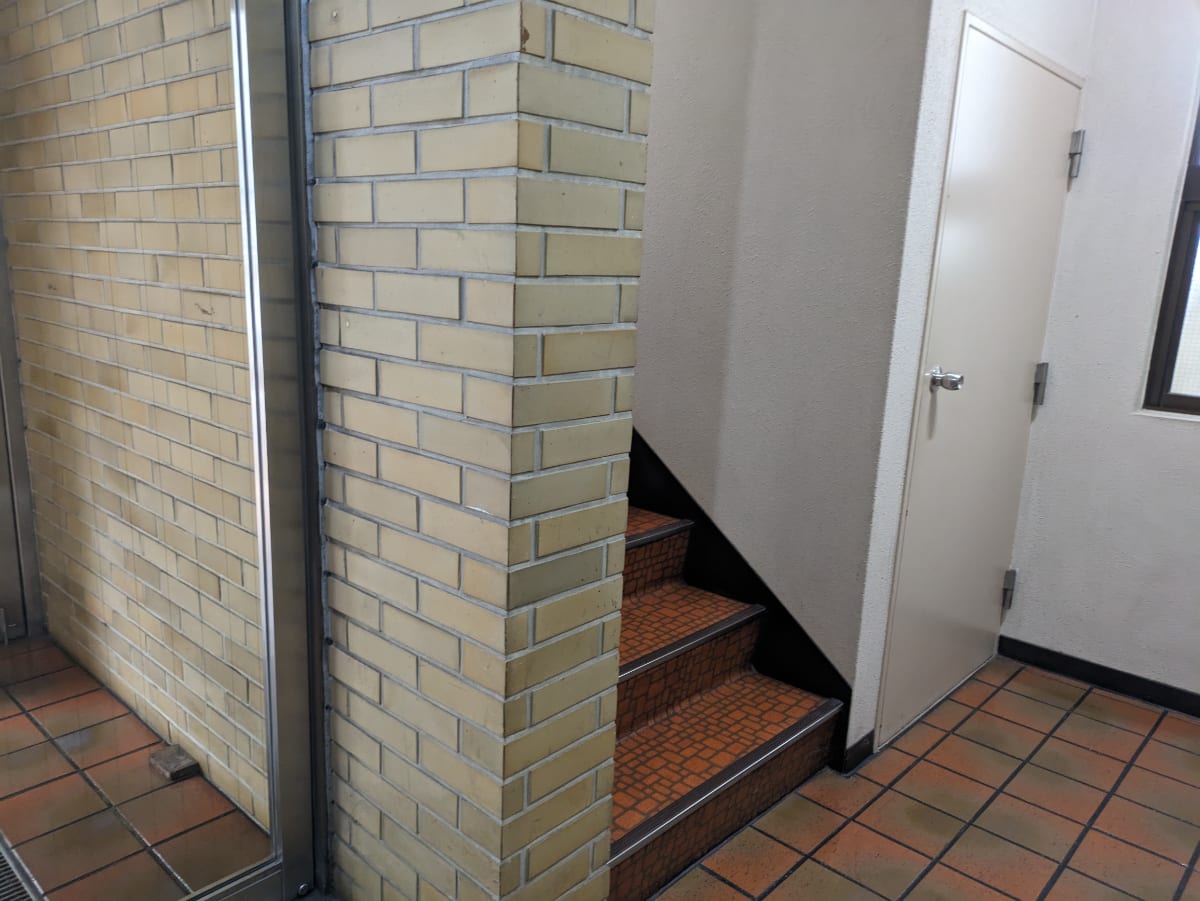v20251123150654/fresh/building/J00100383714_16