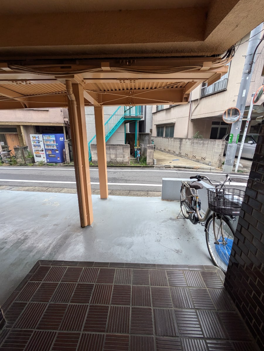 v20251123150654/fresh/building/J00100388850_9
