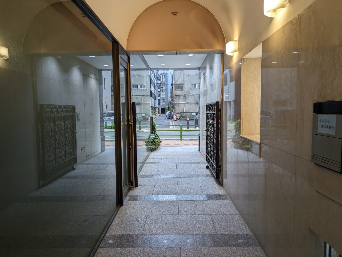 v20251123150654/fresh/building/J00100389579_10