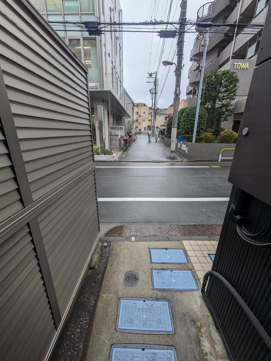 v20251123150654/fresh/building/J00100496585_14