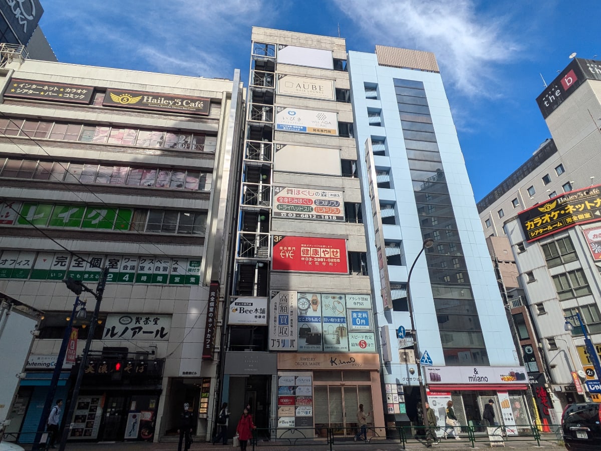 v20251125150804/fresh/building/J00100366985_1