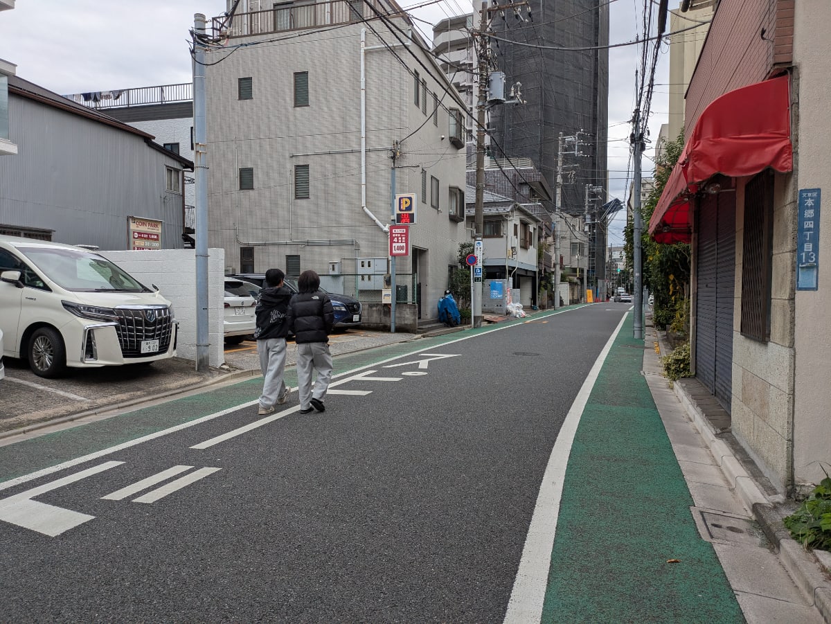 v20251125150804/fresh/building/J00100373196_12