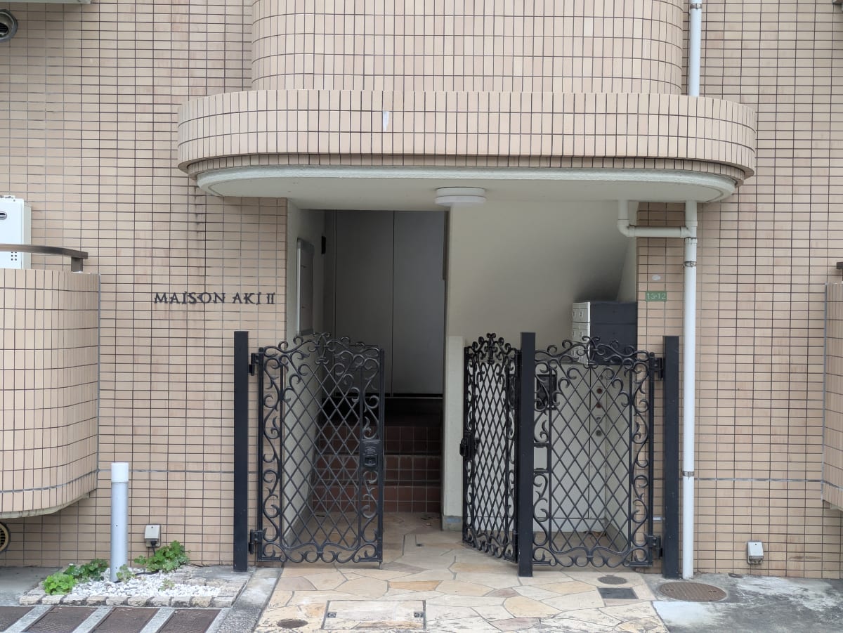 v20251125150804/fresh/building/J00100373196_3